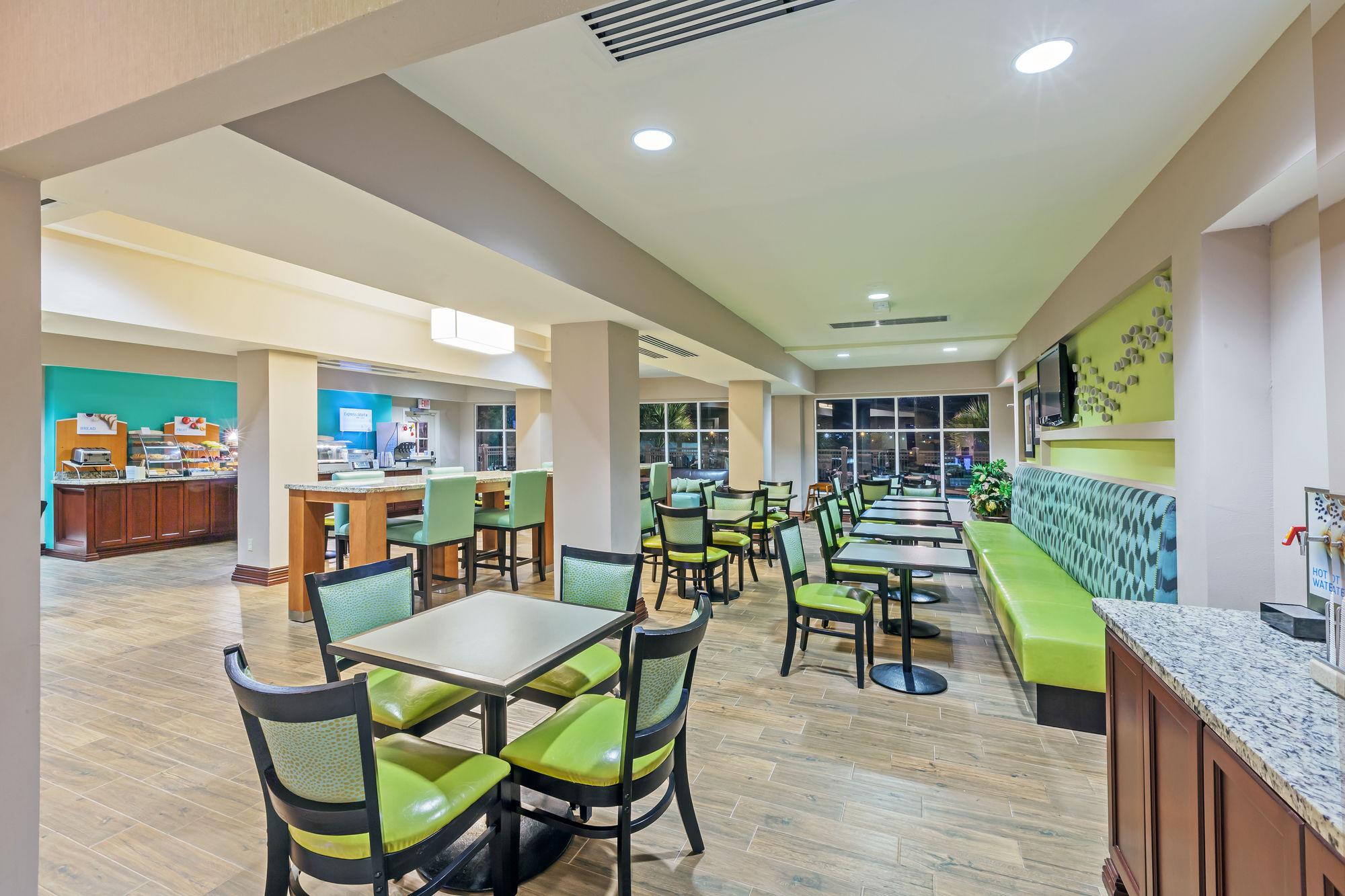 Holiday Inn Express Hotel & Suites Eagle Pass By Ihg Exterior foto